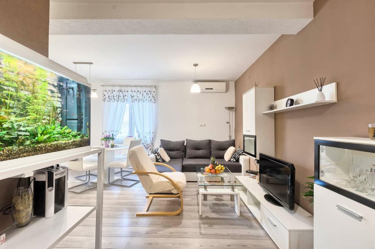 Mario'S Place Пула Экстерьер фото