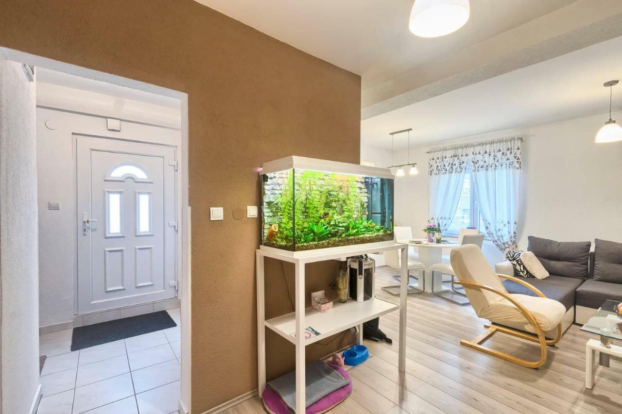 Mario'S Place Пула Экстерьер фото